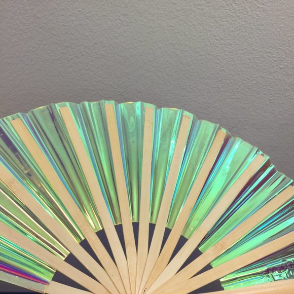 PRE-LOVED LASR - Liquid Shockwave Iridescent Fluid Rave Fan- MISC018 - Picture 6 of 7